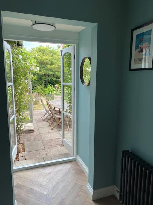Lovely Quiet Cottage Sleeps 4 Adults, 4 Children, Dog Friendly Клей-некст-те-Сі Екстер'єр фото